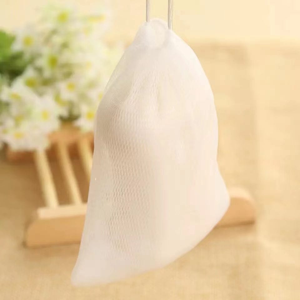 HIGH QUALITY SOAP MESH NET BAG FOR EXFOLIATING & HELPS REMOVE STUBBORN DEAD SKIN (CAN FIT FOR BIG SOAP, 150G) Rosmar Online Shop